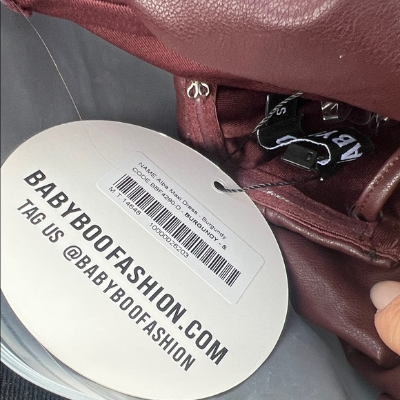 Chic sexy Strapless Leather Dress in Rich burgundy - Picture 2 of 5